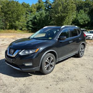 2017 Nissan ROGUE SL 照片 1