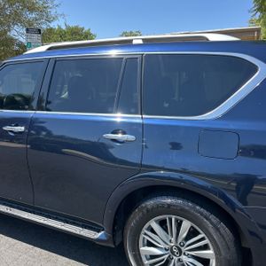 2020 Infiniti QX80 LUXE 照片 6