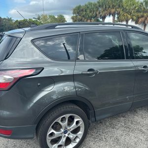 2017 FORD ESCAPE SE 照片 9