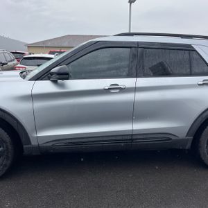 FORD EXPLORER ST - 4