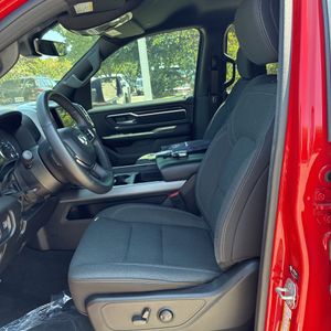 2024 RAM 1500 BIG HORN — миниатюра 32