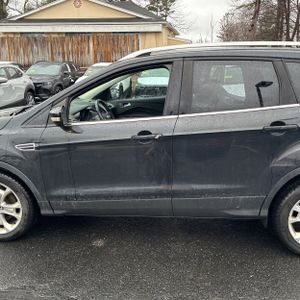 FORD ESCAPE TITANIUM - 4