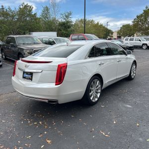 Cadillac XTS Luxury - 8