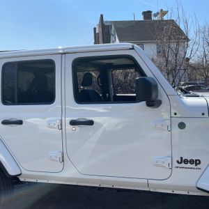 JEEP WRANGLER 4-DOOR SAHARA 4X4 - 10