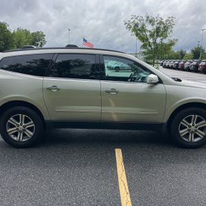 2017 Chevrolet TRAVERSE LT — миниатюра 11