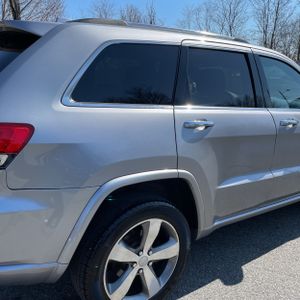 JEEP GRAND CHEROKEE OVERLAND - 9