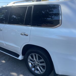 2015 Lexus LX 570 BASE — фото 6