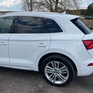 AUDI Q5 2.0T TECH PREMIUM - 6