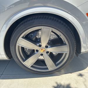 صورة مصغرة 20 لـ 2022 Porsche CAYENNE TURBO S E-HYBRID