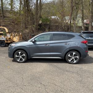 HYUNDAI TUCSON LIMITED - 3