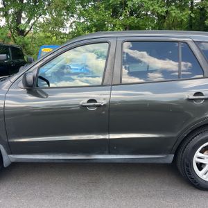 HYUNDAI SANTA FE - 4