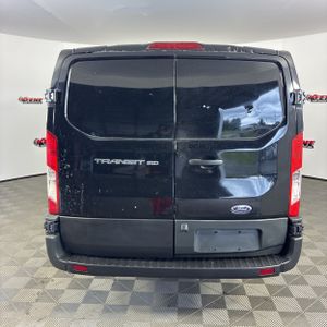 FORD TRANSIT 150 - 6