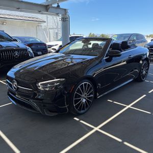 MERCEDES-BENZ E-CLASS - 1