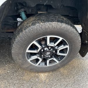 2019 Toyota TUNDRA LIMITED photo 18