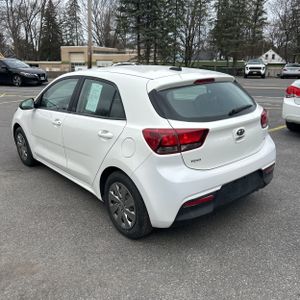 KIA RIO 5-DOOR S - 5