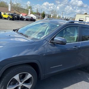 JEEP CHEROKEE LIMITED - 2