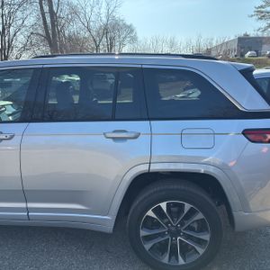 JEEP GRAND CHEROKEE OVERLAND 4XE - 6