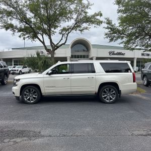 CHEVROLET SUBURBAN - 3