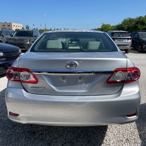 2011 Toyota COROLLA LE 照片 7