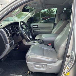 2016 Toyota SEQUOIA LIMITED — миниатюра 32