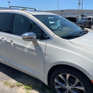2017 Chrysler PACIFICA LIMITED — миниатюра 13
