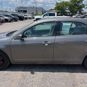 FORD FUSION SE - 4
