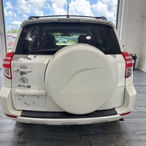 2011 Toyota RAV4 LIMITED — фото 6