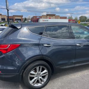 HYUNDAI SANTA FE SPORT 2.0T - 9