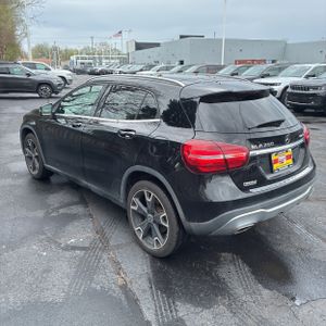 MERCEDES-BENZ GLA - 5