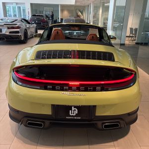 صورة 7 لـ 2025 Porsche 911 CARRERA