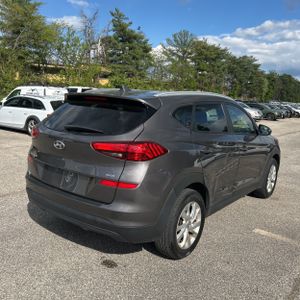 HYUNDAI TUCSON VALUE - 8