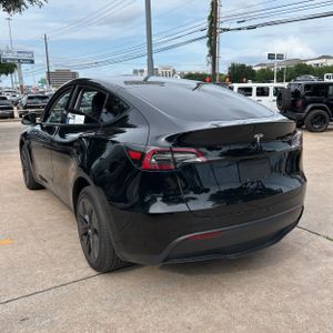 TESLA MODEL Y LONG RANGE - 5