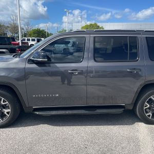 JEEP WAGONEER SERIES III - 4