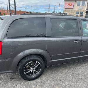 DODGE GRAND CARAVAN R/T - 9