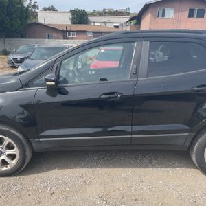 FORD ECOSPORT SE - 4