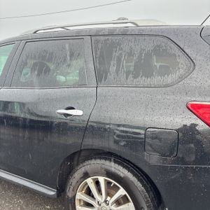 2015 Nissan PATHFINDER SV 照片 5