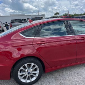 FORD FUSION SE - 9