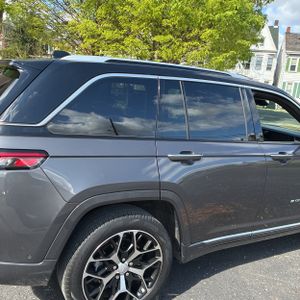 JEEP GRAND CHEROKEE 4XE SUMMIT RESERVE - 9