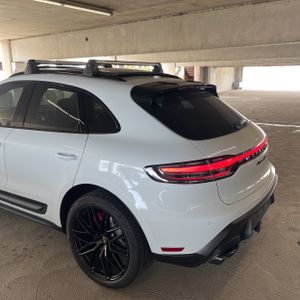 2025 Porsche MACAN GTS — фото 6