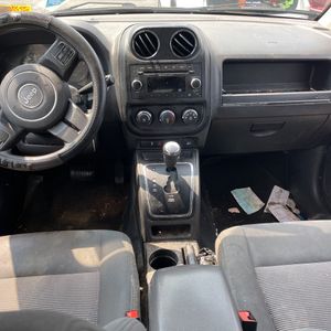 صورة مصغرة 36 لـ 2012 JEEP COMPASS SPORT