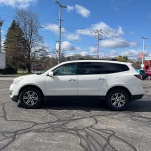 CHEVROLET TRAVERSE LT - 4