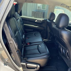 2019 Nissan PATHFINDER SL — миниатюра 35