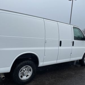 CHEVROLET EXPRESS CARGO 2500 - 9