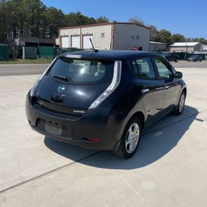 NISSAN LEAF SV - 8