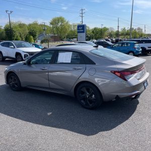 HYUNDAI ELANTRA SEL - 3