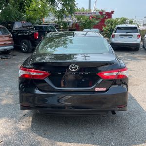2020 Toyota CAMRY LE photo 7