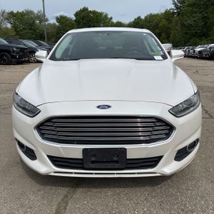 FORD FUSION SE - 10