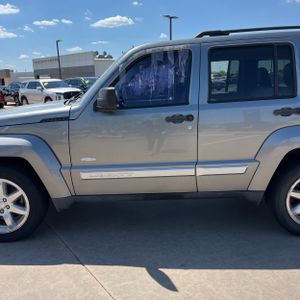 JEEP LIBERTY SPORT - 4