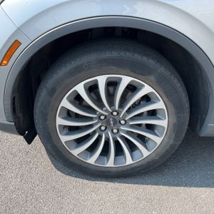 2023 Lincoln AVIATOR STANDARD — миниатюра 17