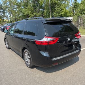 2020 Toyota SIENNA XLE 8-PASSENGER — фото 5